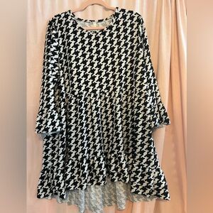 Houndstooth modest tunic